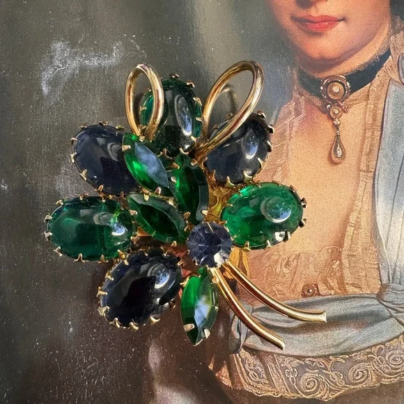 Vintage Weiss Brooch - Picture 3 of 5